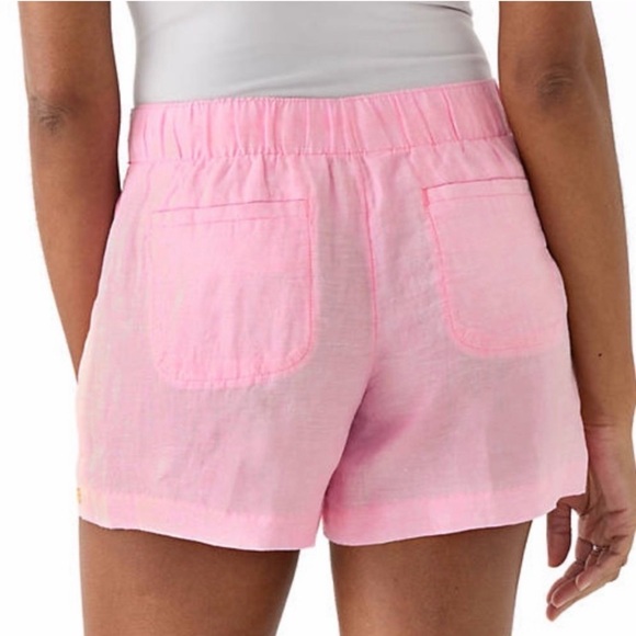 Lilly Pulitzer - Picture 2 of 8